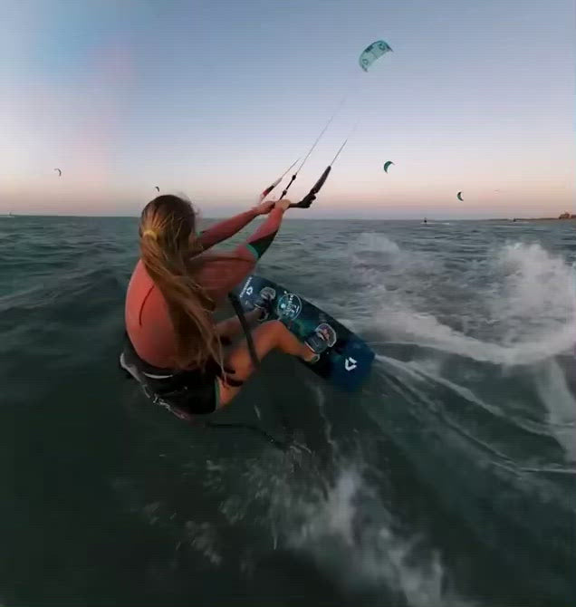 Third-person kitesurf windsurf harness mount: kiteboarding, hannah whiteley